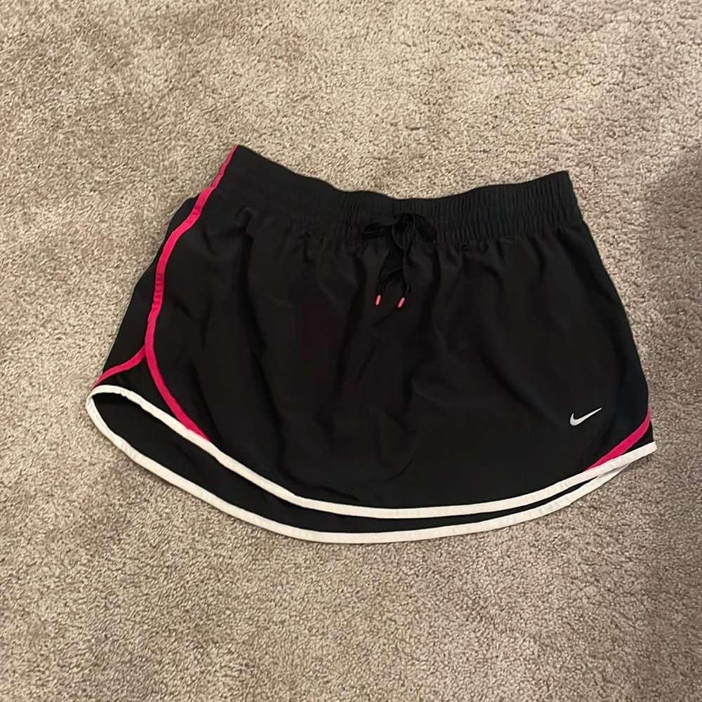 Women’s‎ NIKE Dri-Fit Skirt/ Drift Black Skirt With White And Pink